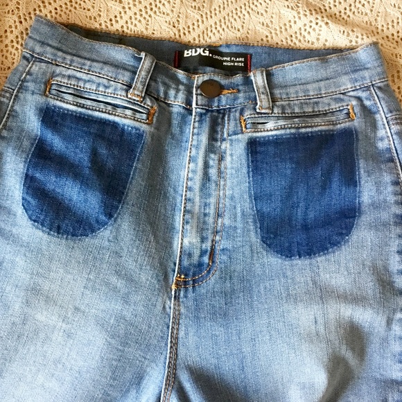 Urban Outfitters 70s High Rise Bell Button Jeans - Picture 4 of 6